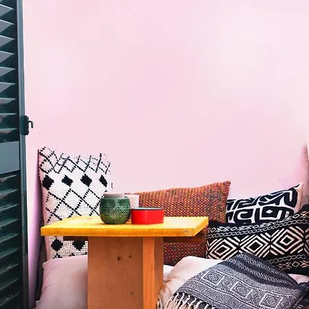 Ahoy Surf House * Ferrel (Leiria)