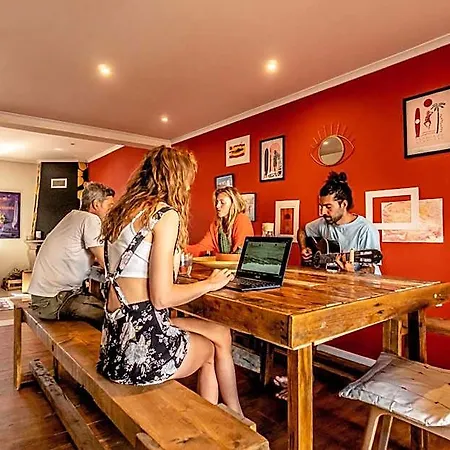 Albergue Ahoy Surf House Ferrel (Leiria)